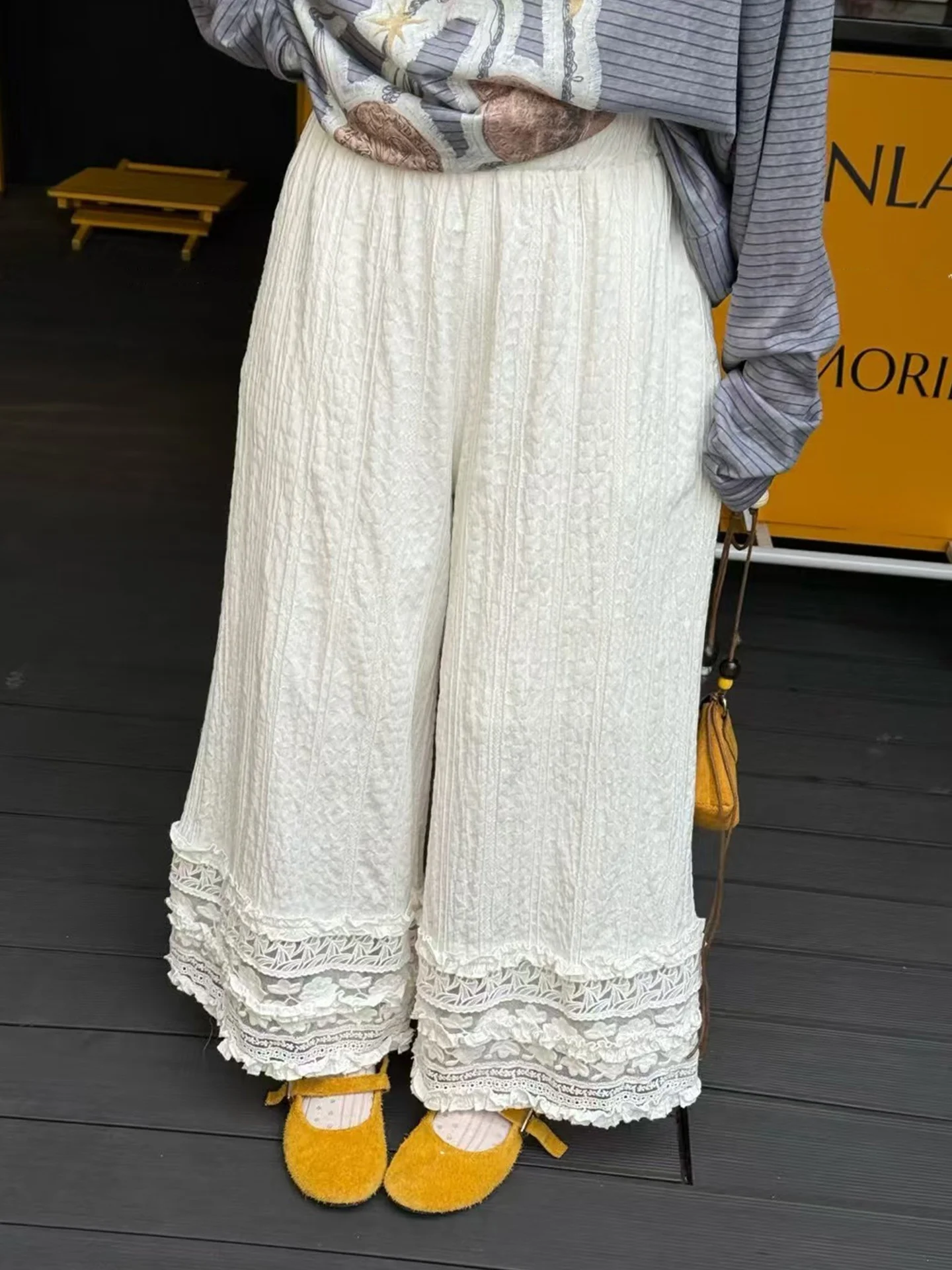 

Ретро-брюки с эластичным поясом, кружевной отделкой и богатой отделкой, белые, текстурированные, больших размеров, женские, повседневные, широкие, весенняя мода