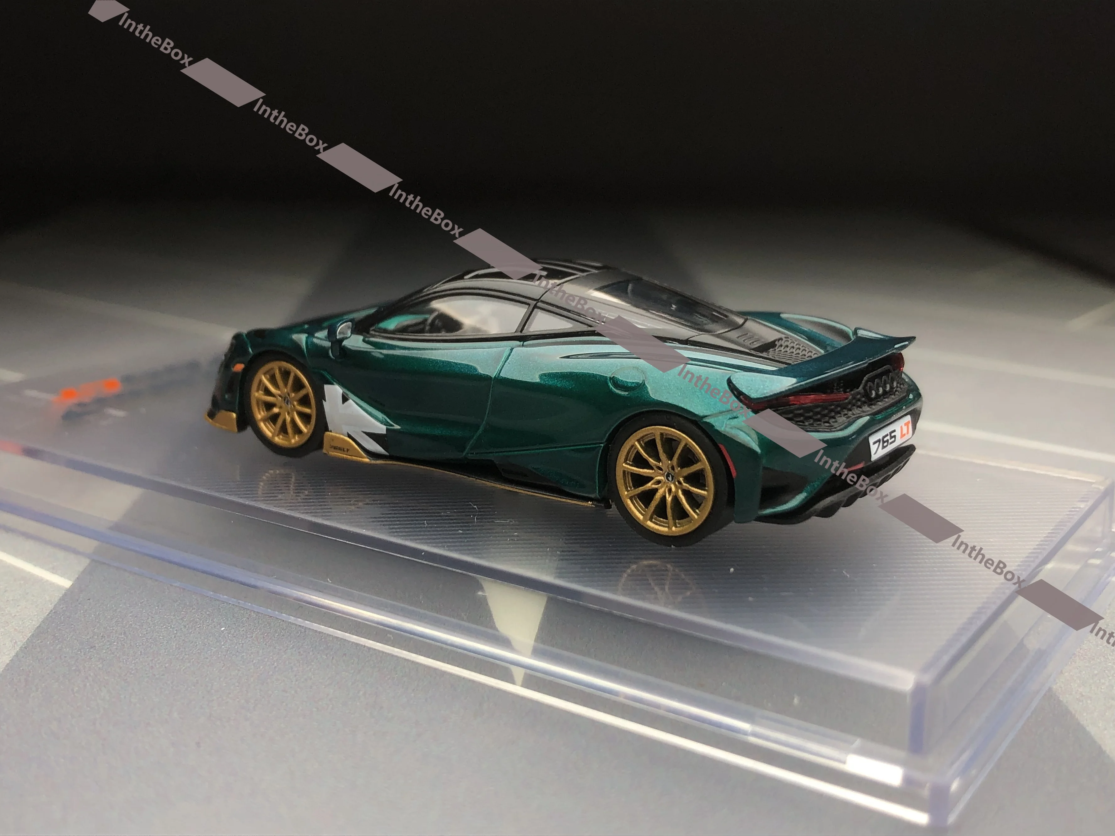 CM Model 1:64 765LT Green with  Extra Wheels Diecast Model Car Collection Limited Edition Hobby Toys