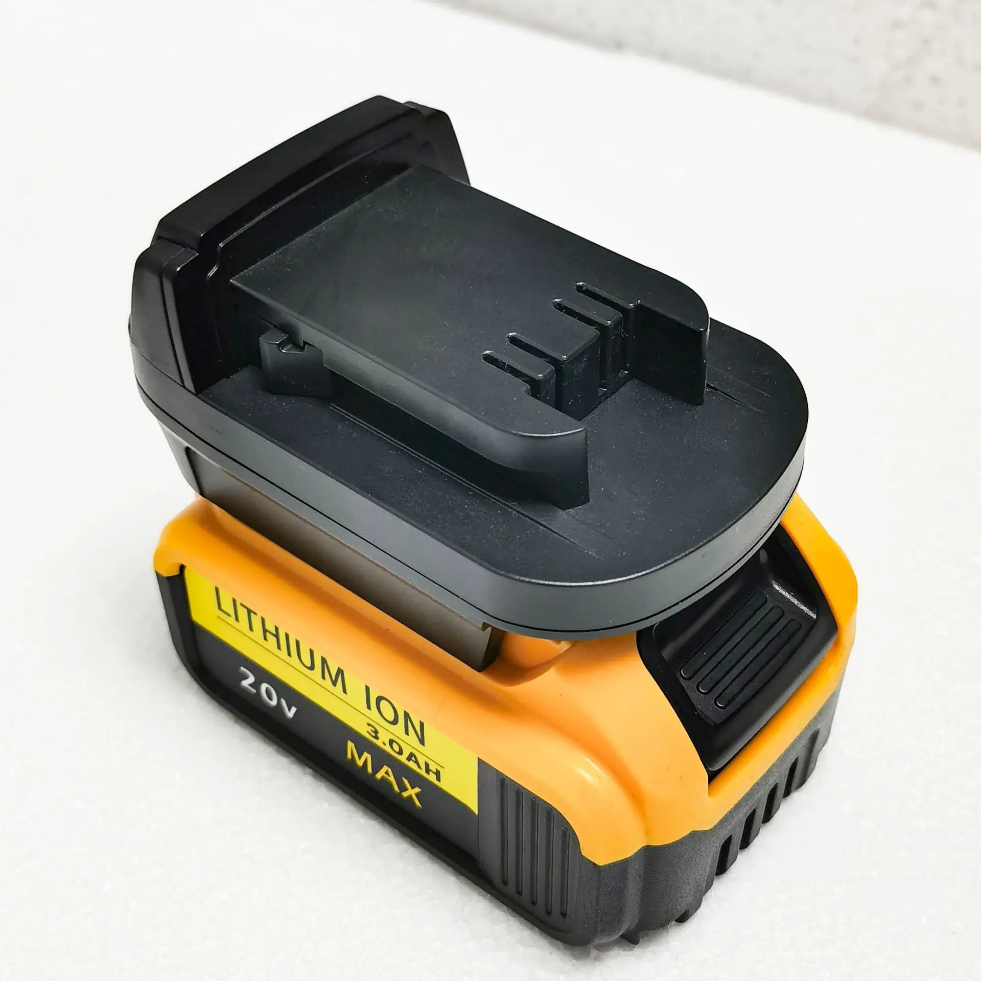 DL18ML Battery Adapter for DeWalt 18V/20V Max Li-Ion Battery Adapter Convert To M&18 18V for Milwaukee Power Tools Convertor