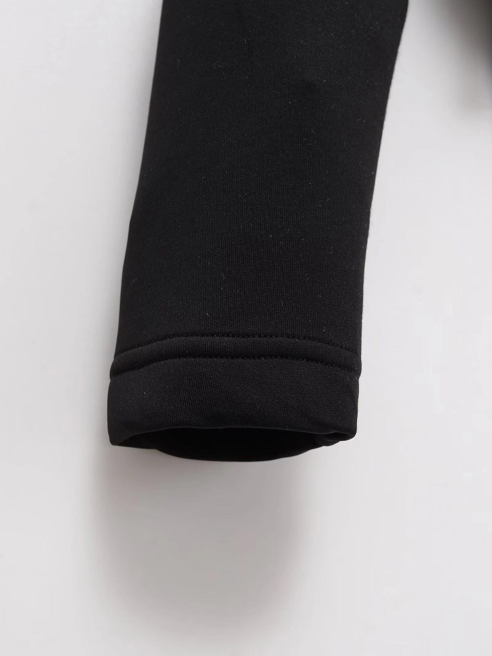 DEEABAE 2025 خريف منتج جديد ملابس نسائية بسيطة عادية أسود سستة التخسيس مقنعين سترة قطن