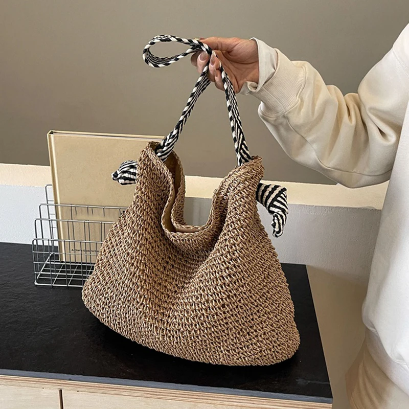 Fashion Straw Beach Basket Bag Women Rattan Shoulder Bag Large Capacity Woven Hand-made Handbag Female Purse Totes Shoulder Bag