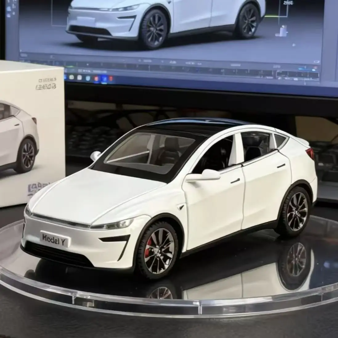 

1:32 ModelY Alloy Car Model Sound & Light Car Enthusiast Collection Office Desktop Ornament Fun Toy Car Culture Gift
