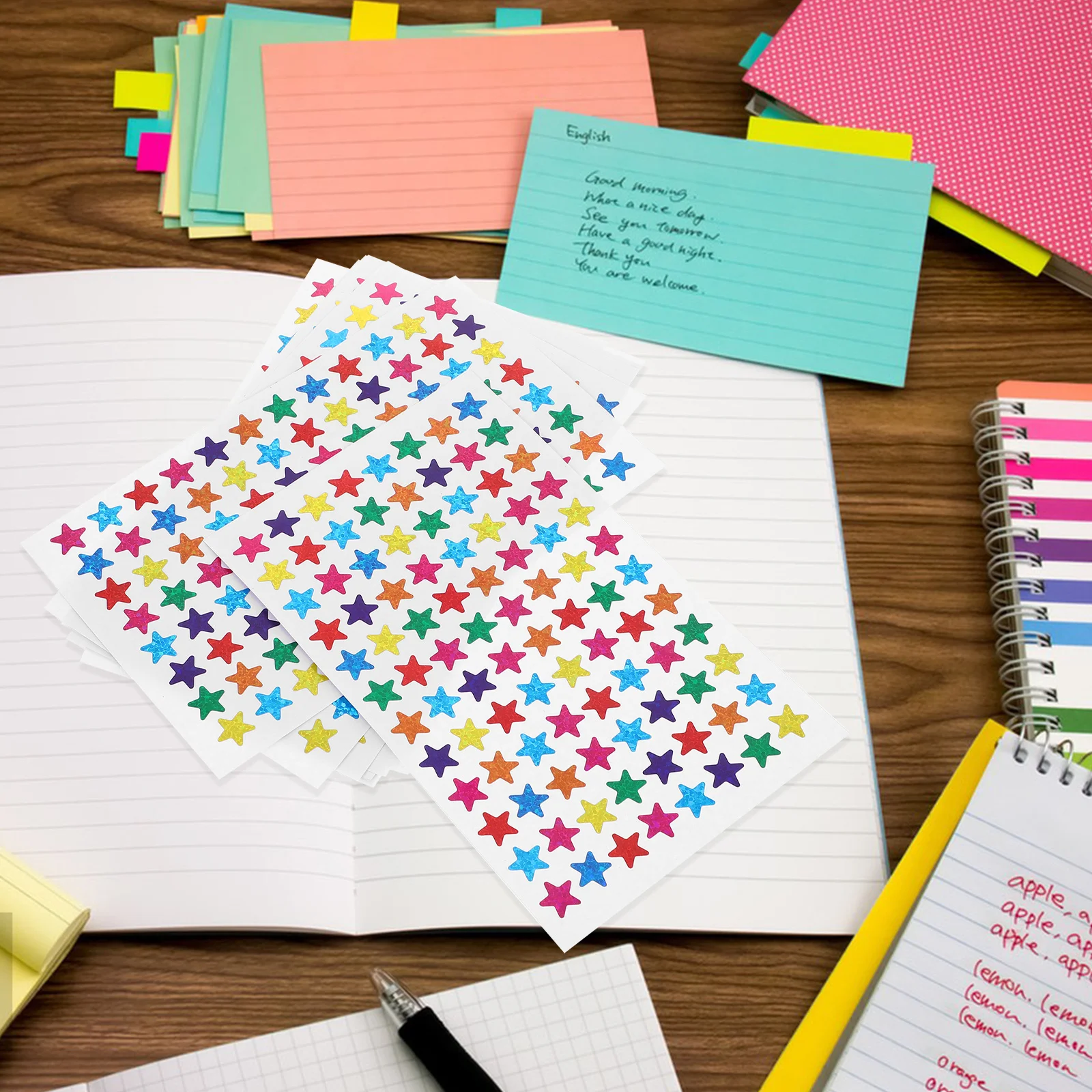 960 قطعة من الملصقات بألوان متنوعة ذاتية اللصق مثالية لبطاقات عيد الحب ديكورات ذاتية الصنع نجمة لامعة ملونة لامعة