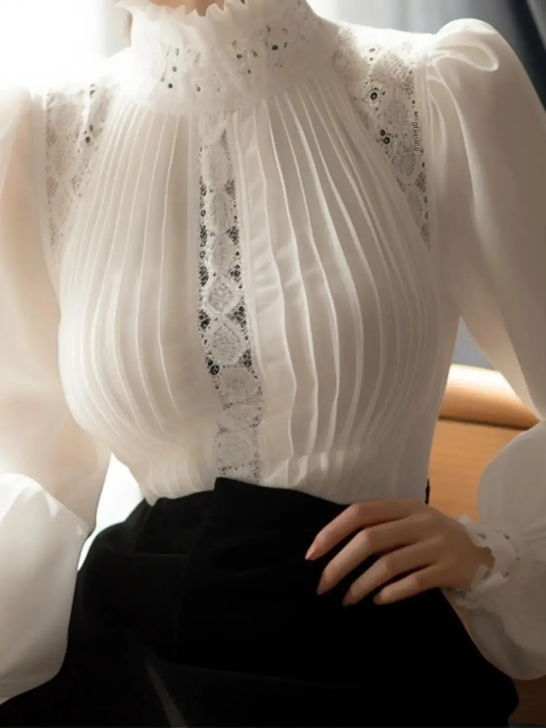 2024 New Spring White Puff Sleeve Stand Collar Top Women's Blouse Fashionable And Elegant Female Clothing