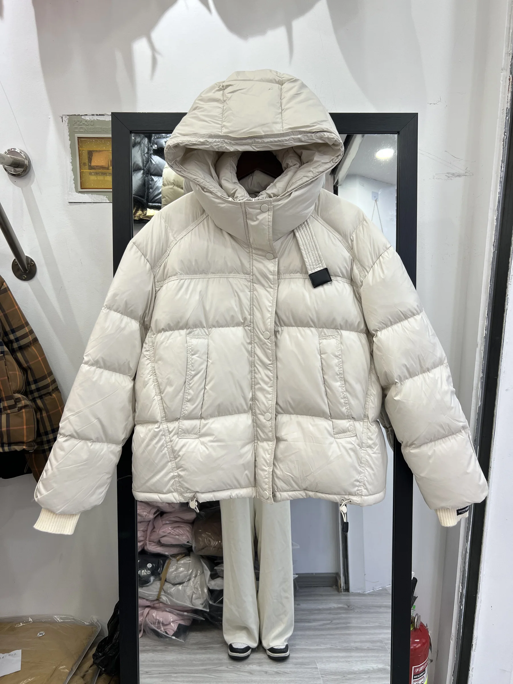 90% White Duck Down Jacket Women Hooded Winter Thicken Warm Fluffy Feather Puffer Coat Female Parkas Snow Outwear