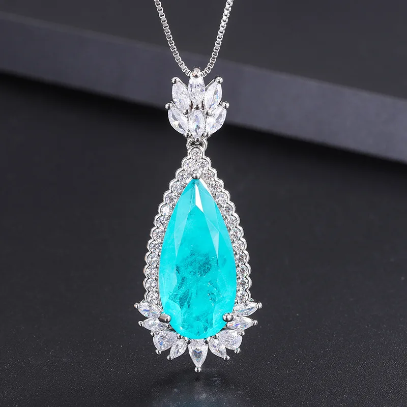 Love Retro Emerald High Carbon Diamond Water Droplet Paraiba Pendant Necklace for Women Jewelry Aesthetic Girls with Girlfriends