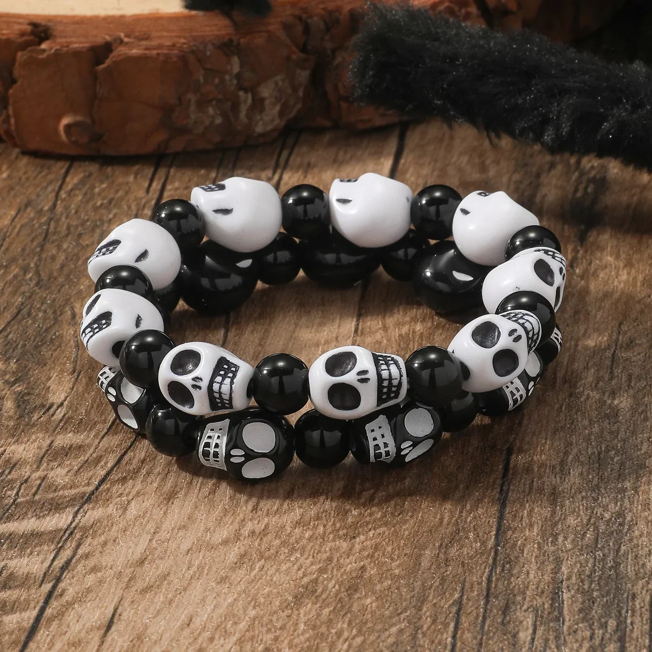 Punk Goth Skull Skeleton Bracelets for Women Men Hip Hop Elastic Beaded Bracelets Bangles Handmade Halloween Jewelry