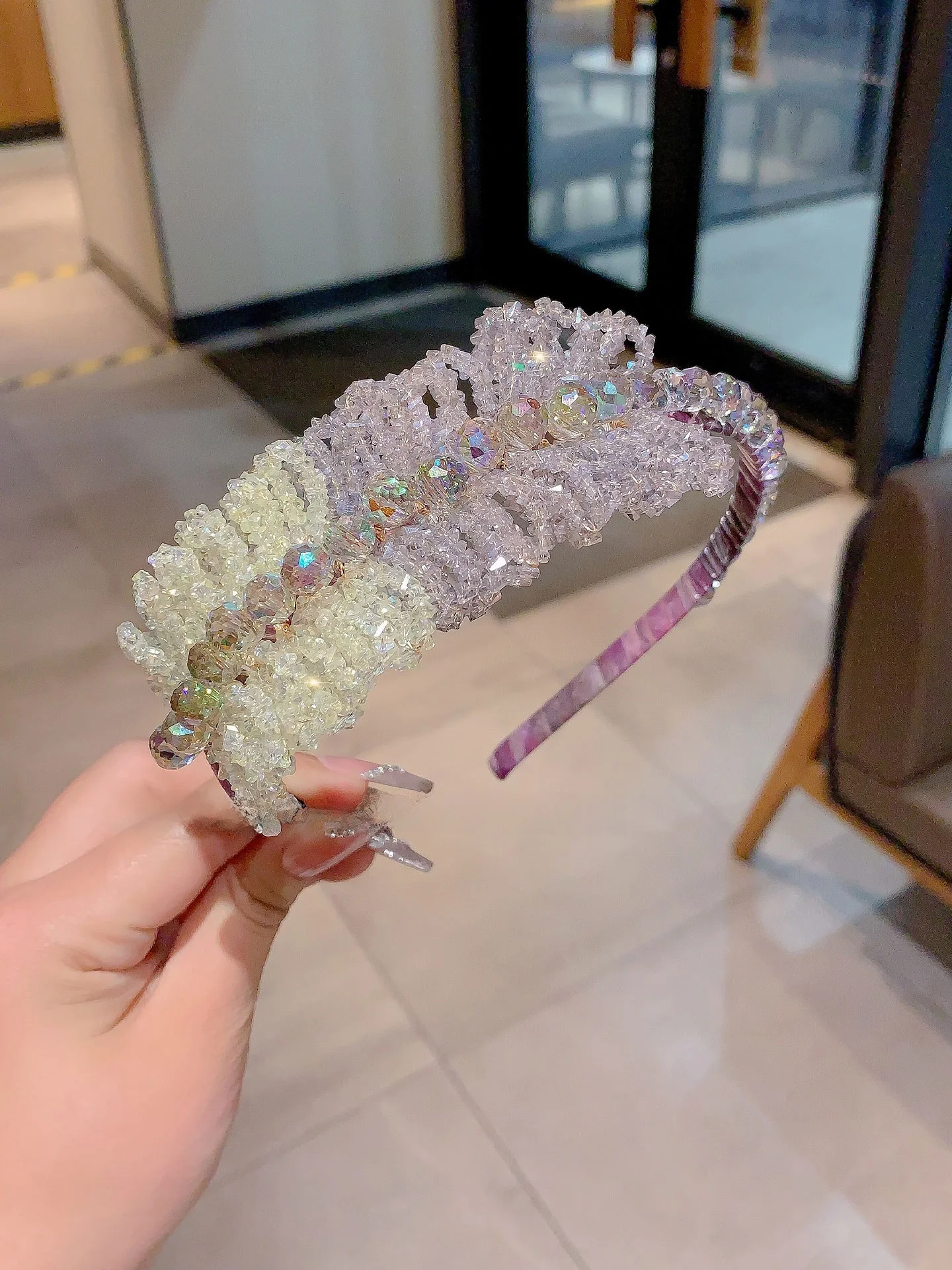 ツイストブレードデザインのスタイリッシュなヘアバンド、ダイヤモンド装飾、多用途アウトドア用ヘアクリップ、女性用ファッションアクセサリー