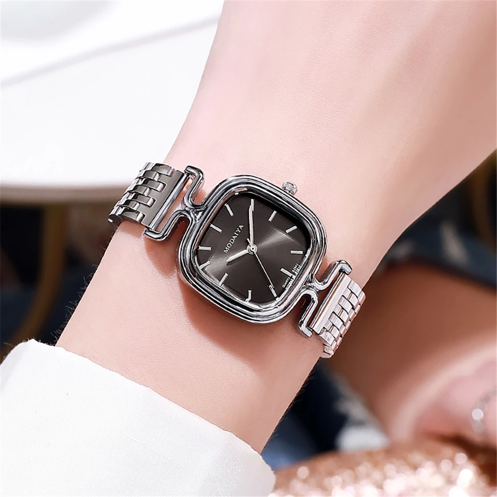 Luxury 2024 New Ladies Simple Small Square Quartz Watch Fashion Women Stainless Steel Silver Strap Business Clock Wristwatch