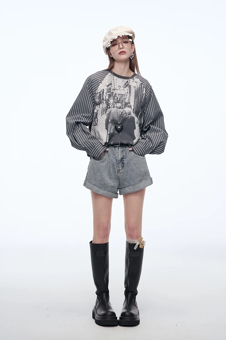 ELFSACK Fitted Graphic Long Sleeve Tee Women, Raglan Striped Sleeve All-Over Print T-Shirt, Retro Y2K Streetwear Top