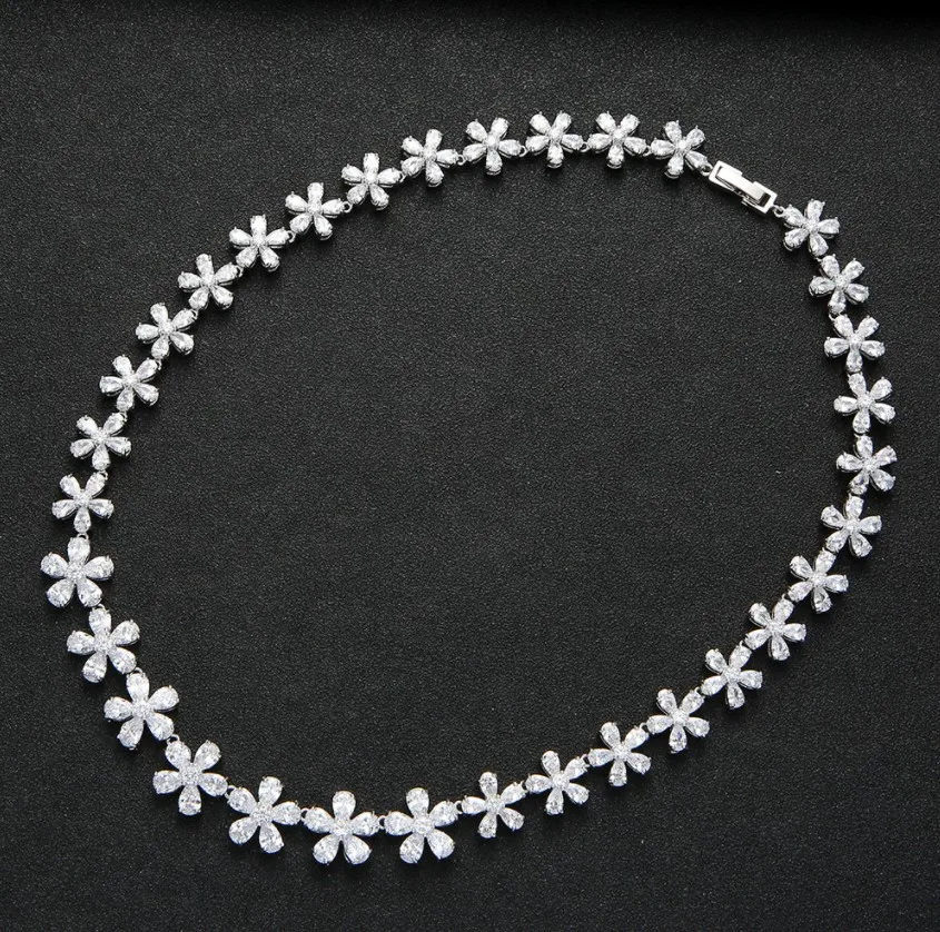 

Trendy Big Full Flower Charms Necklace Pendant For Women Wedding Bridal Cubic Zircon Choker Dubai PARTY WEDDING Jewelry N0263