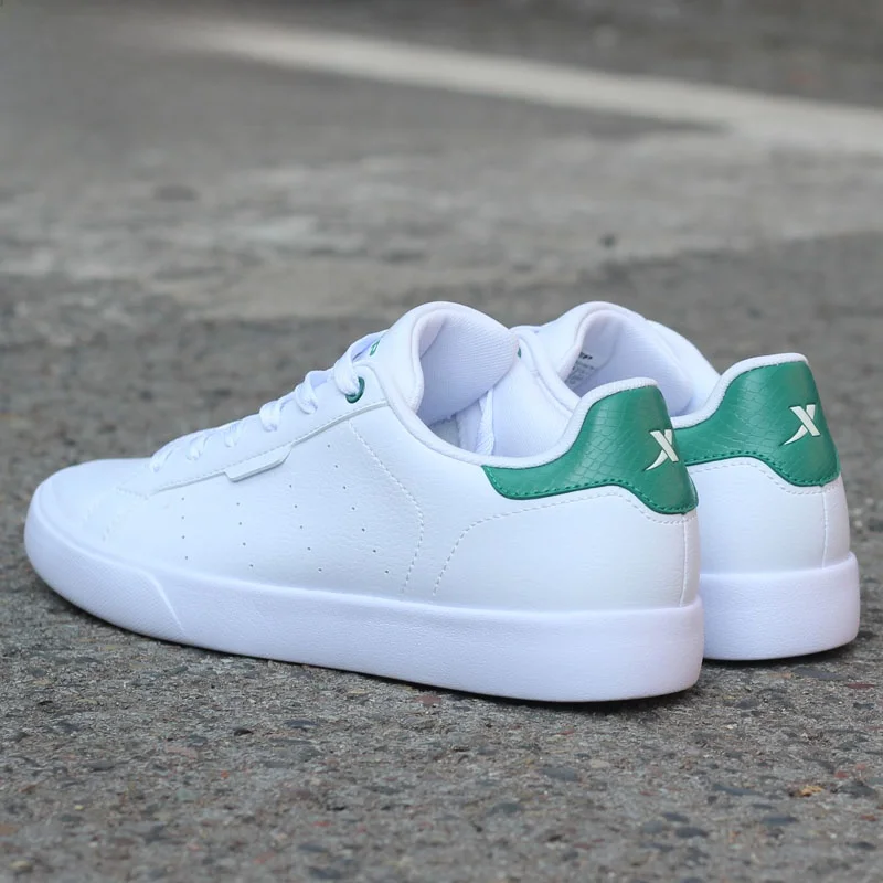 

XTEP Men's Retro Leather Surface oes Autumn Winter New Sle Versatile Waterproof Casual oes Lightweight Wear-resistant