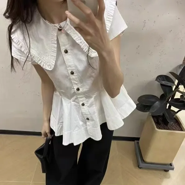 

Женский хлопковый топ с коротким рукавом, воротником-стойкой, утягивающим эффектом на талии и деревянным декором, с эффектом похудения