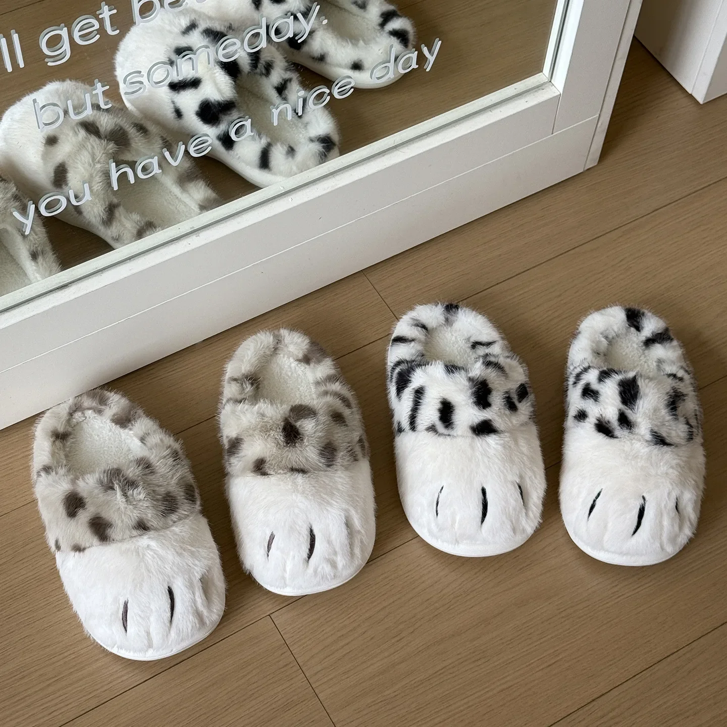Cute Cat Paw Plush Slippers Women Winter Fluffy Leopard Print Fur Slides Thick Sole Warm Non Slip Indoor Home Couple House Shoes