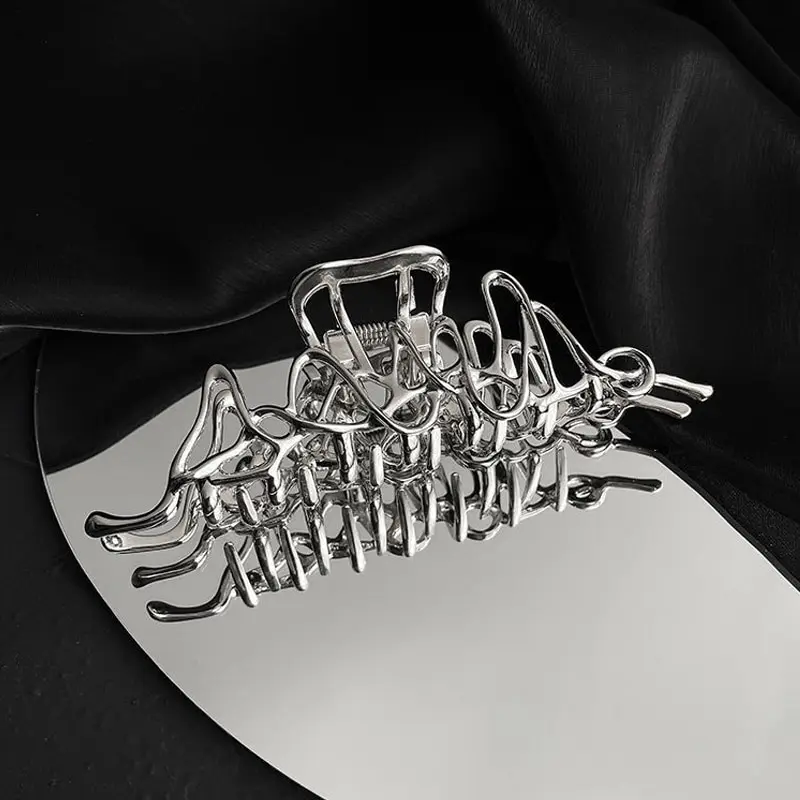 Large Metal Hair Claw Clip Irregular Hairpins Punk Style Hair Claws Barrettes Women Vintage Jaw Clips Hair Accessories