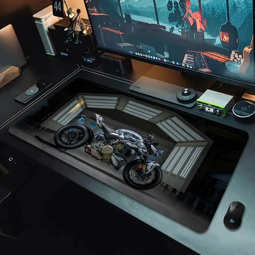 

Cool motorcycle mousepad made of natural rubber, anti-slip and washable, suitable for gamers to print in HD