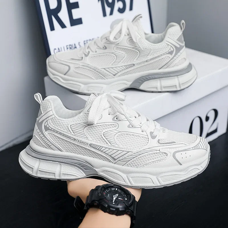 خريف جديد أحذية رجالية فضية أحذية رياضية كاجوال مع شبكة احذية الجري تنفس مع نعل سميك للرياضة والجري