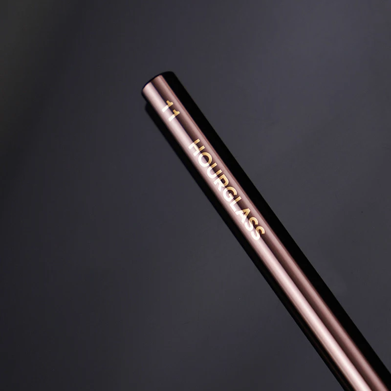 Hourglass Makeup Brush- No.11 Eyetail Brush Soft Skin-friendly Fiber Hair Smoked Smudge Brush Fashion Design Eye Liner Brush