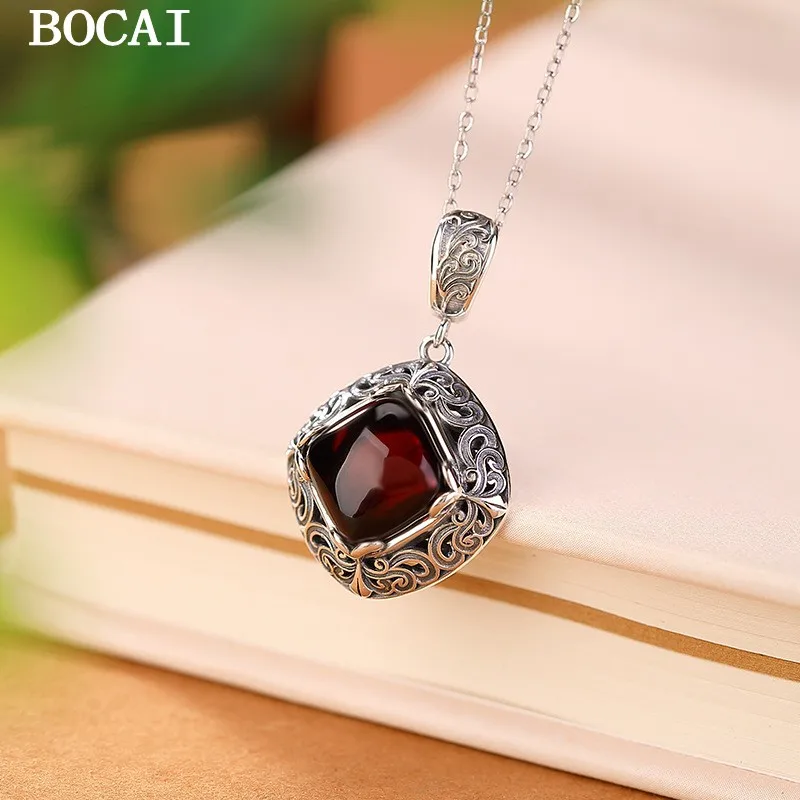 

BOCAI S925 Sterling Silver Blood Polo Retro Personality Auspicious Luck Hollowed Out Square Pendant