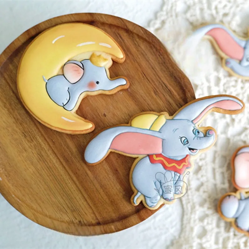 

Flying Elephant Cookie Mold Cute Animals Elephant Biscuit Cutter Set Baby Birthday Fondant Cake Decorating Baking Accessories