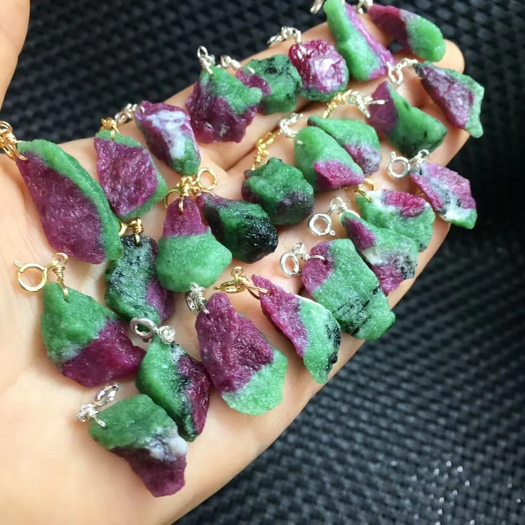 

1 шт. Fengbaowu натуральный необработанный грубый рубин цоизит кулон стерлингового серебра 925 пробы Рейки целебный камень ювелирные изделия подарок для женщин и мужчин