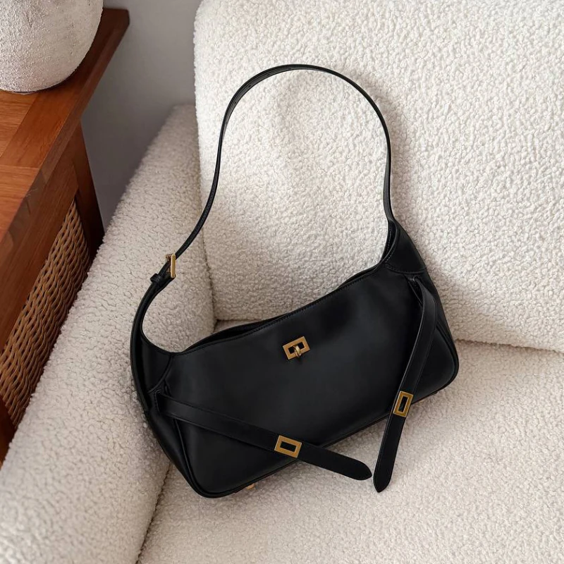 26ss Belt Buckle Tote Bags For Women Cowhide Luxury Designer Hot Hobo Bags INS Fashion Street Rectangular Ring Padlock Handbags