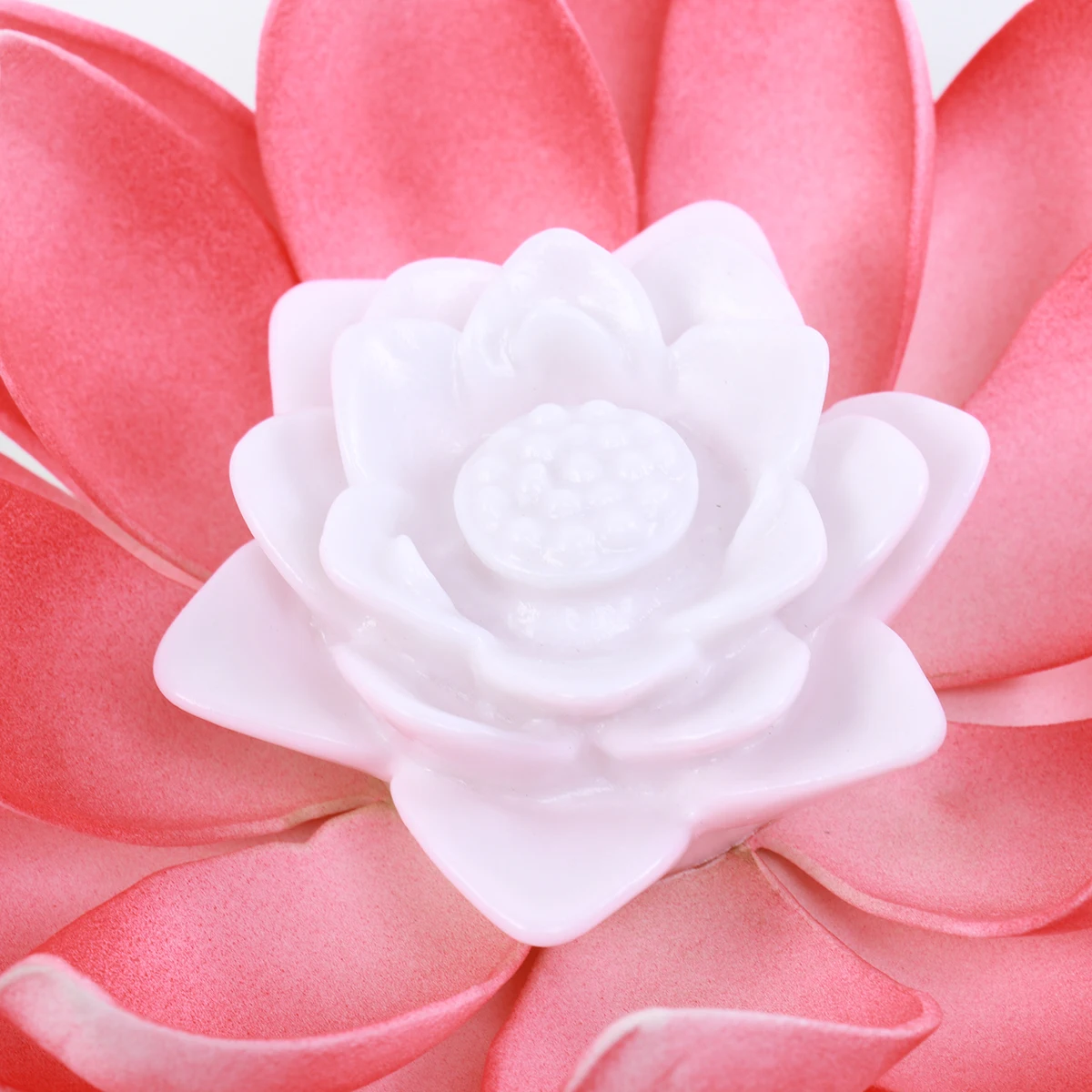 

Flameless Led Lotus Lantern Colorful Floating Lights Waterproof Tea Light Candles Wedding Garden Decoration Purple