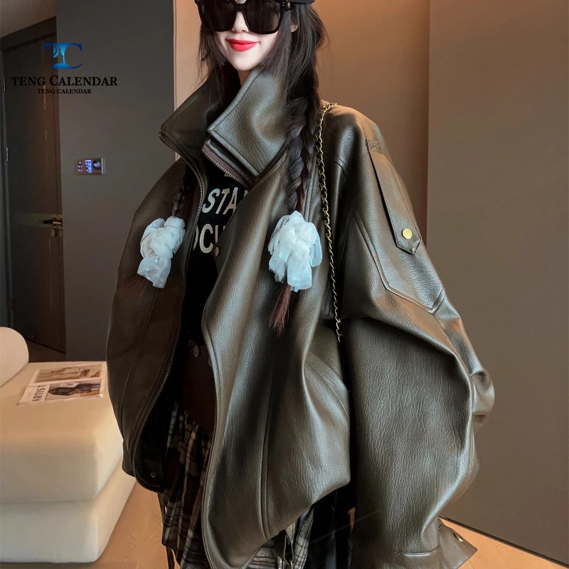 Jaqueta de couro pu solta elegante, designer emagrecimento casual versátil jaqueta de motocicleta, roupa de outono feminina 2025 novo modelo