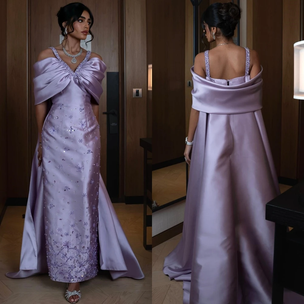 فستان سهرة أنيق مخصص بأشرطة سباغيتي وأثواب مناسبة خاصة من الساتان الرائع وفساتين حفلات كريستالية رقيقة