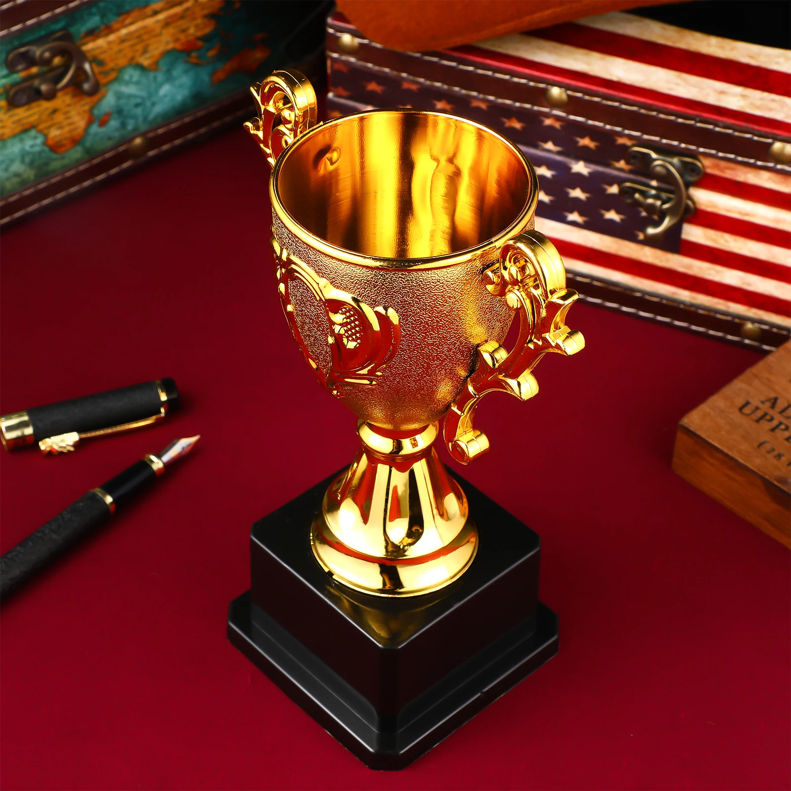 

Plastic Award Winner Competition Tournaments First Place Party Favor Gift Cup Winner Award Trophies For Personal