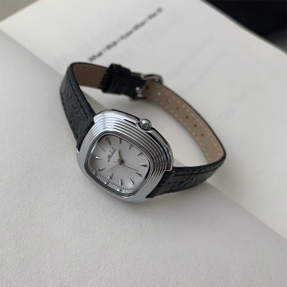 Fashion Temperament Vintage Senior Square Quartz Watch For women's girl Student gift  Women's accessories