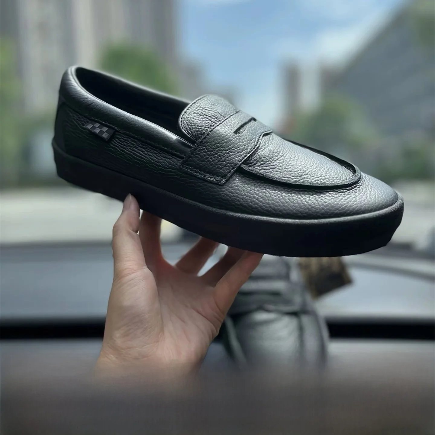 

Low-Top Leather Slip-On oes Versatile Bla White And Olive een ex Loers with Lychee Pattern for Men And Women