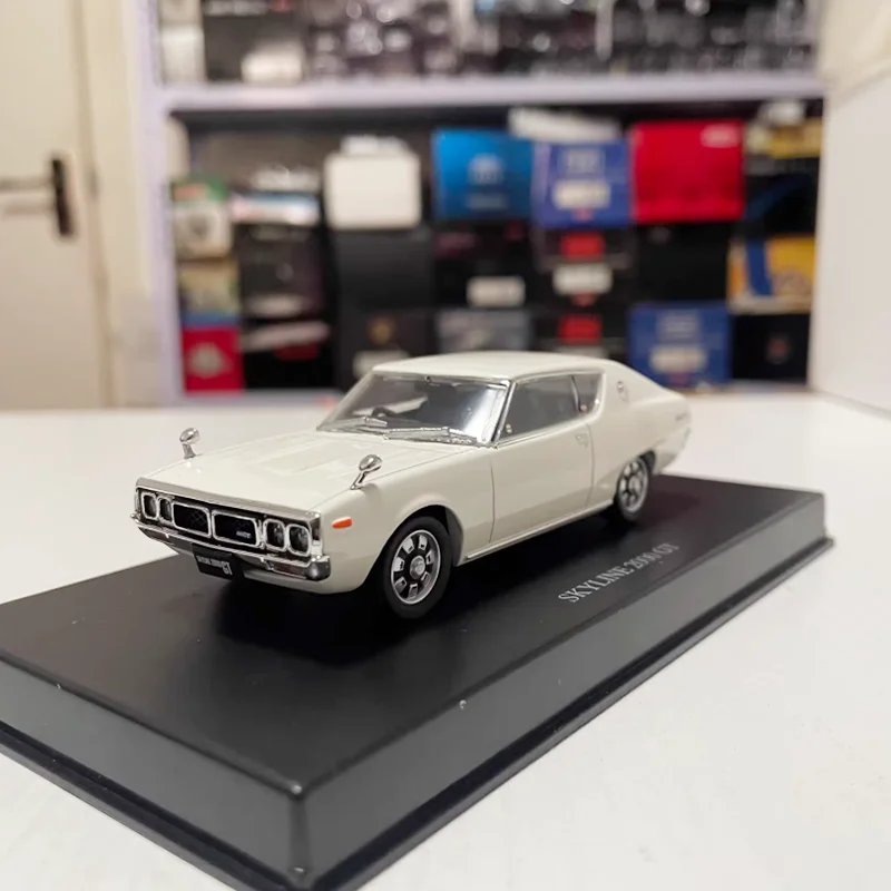 

Модель автомобиля DISM Diecast 1:43 Skyline 2000 GT GC110 из сплава, готовая, для коллекции, декоративная, подарочная, статическая модель для демонстрации