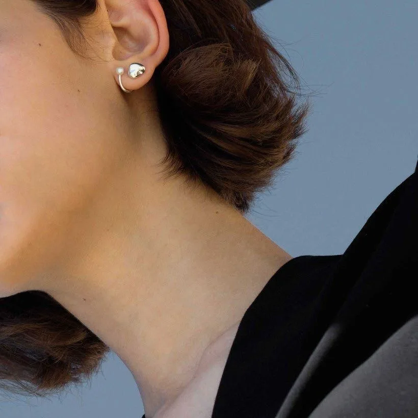 

Niche Design, Simple Versatile Fashion Exquisite and Personalized, Daily Commuting Style Pearl Earrings for Women, New Style