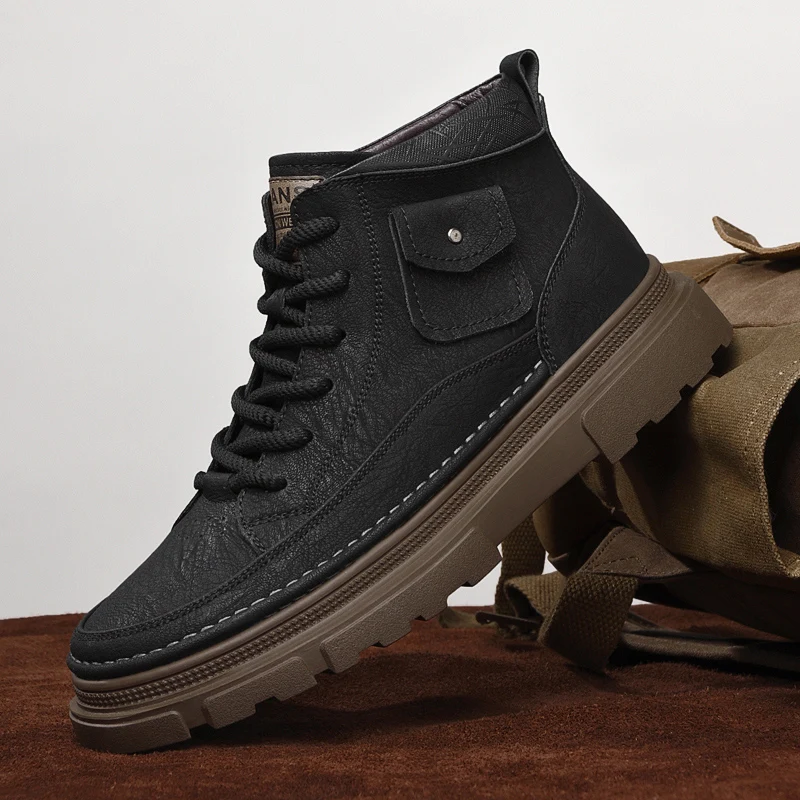 Nuovi stivali da uomo alti di marca di fascia alta Stivali da lavoro casual alla moda Stivali da esterno comodi con altezza antiscivolo