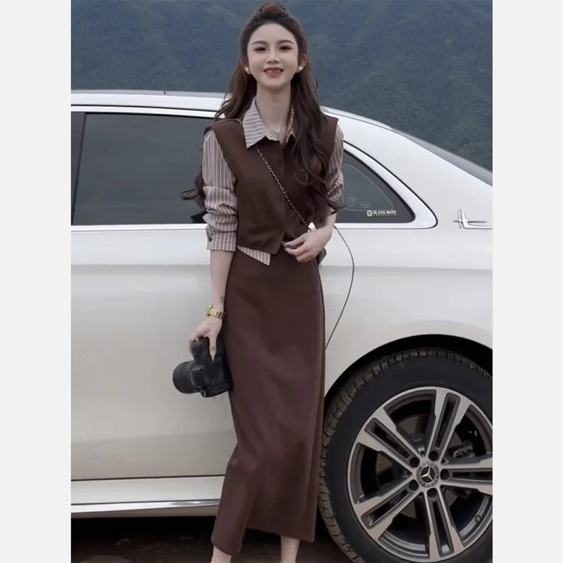 

Комплект повседневной спортивной одежды Ele: женский осенний корейский комплект из двух предметов (топ и юбка) с эффектом омоложения, удобный, с длинными рукавами