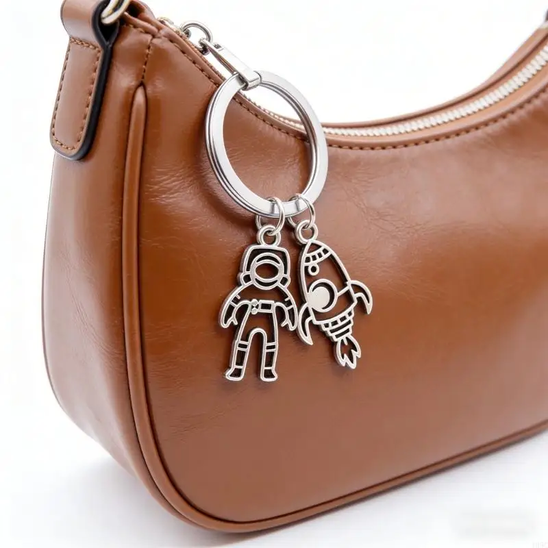 195C Astronaut Keychain Vintage Styles Alloy Spaceman Accessory For Keys And Bags