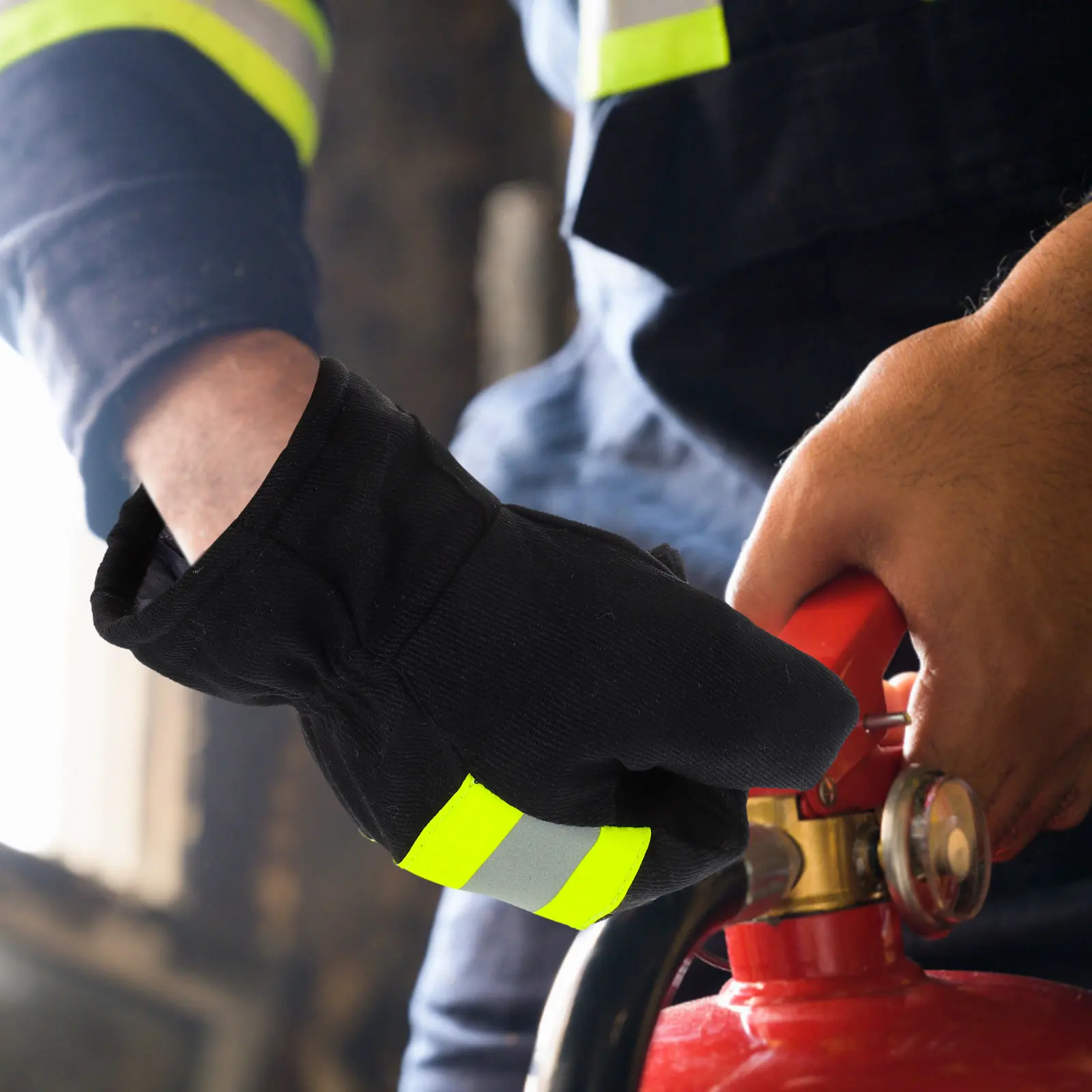 

1 Pair Fire Extinguishing Gloves Fireproof Heat Resistant Flame Retardant Insulation Protective Firefighter Work Safety Gloves