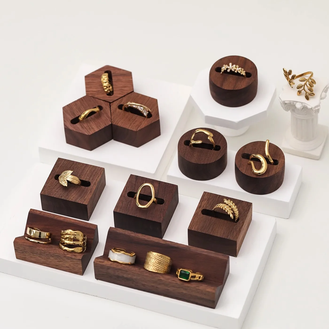 حامل مجوهرات من خشب الجوز، حامل مجوهرات من الخشب الصلب، حامل عرض الخاتم، عيد الحب، عرض خاتم المقتراح