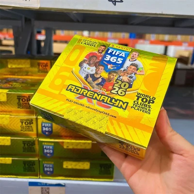 PANINI 2026 FIFA 365 Adrenalyn XL, Tarjetas Coleccionables de Fútbol Oficiales, Paquete Individual, Regalos para Fanáticos, Recuerdos