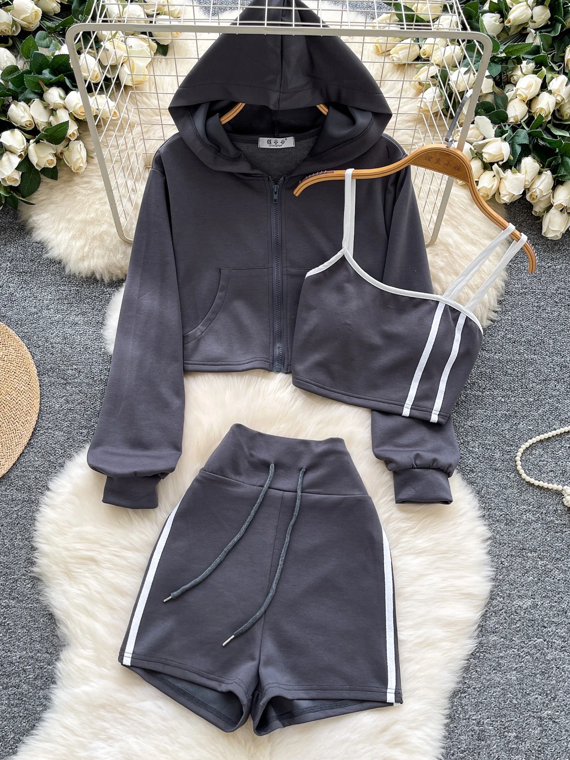 

Повседневная спортивная одежда, комплект из футболки, женская цветная блузка, майка с высокой талией, толстовка с капюшоном Long Sve Jaet Faionable Outfit