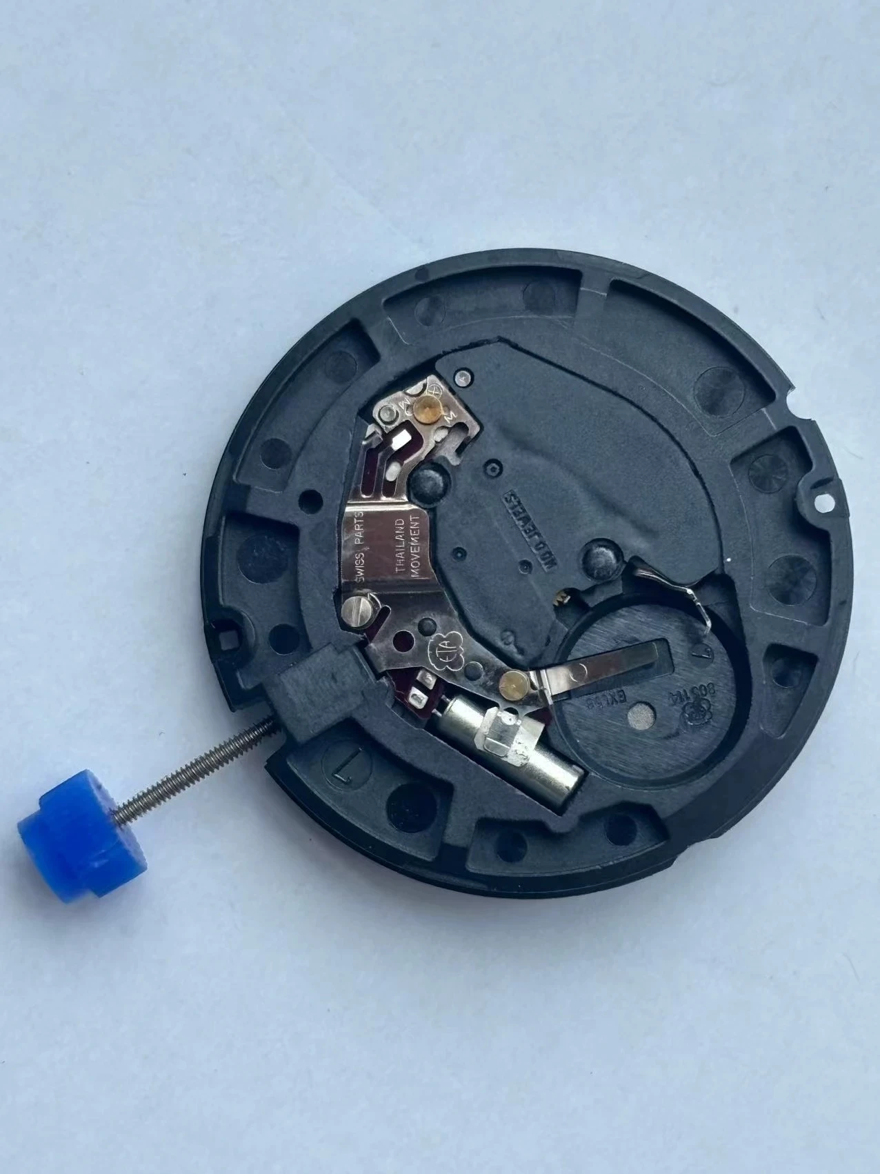 New Swiss 805.114 quartz three needle 3-point calendar movement, old watch repair parts replacement core