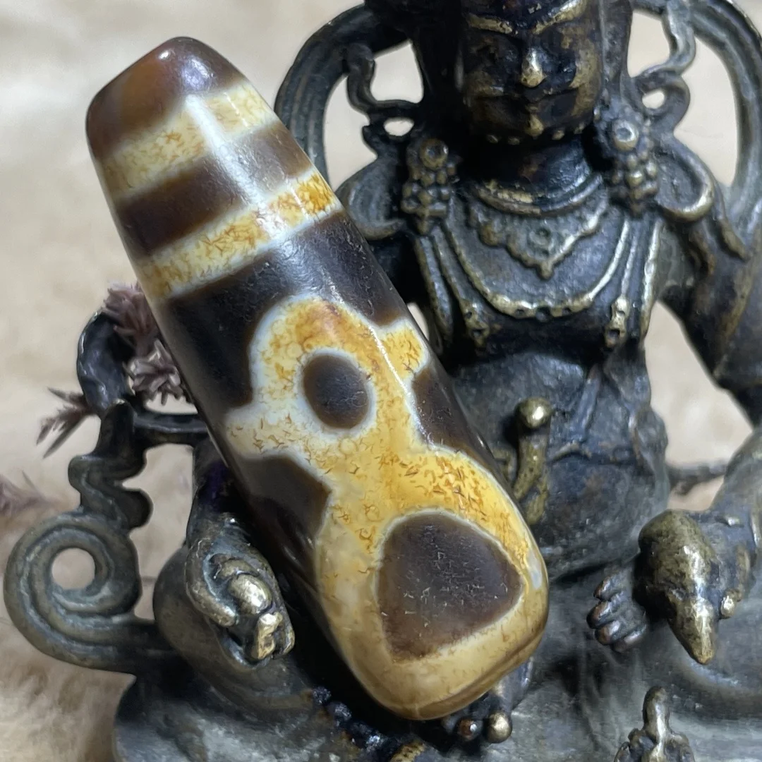 Energy Ancient Tibetan Old Agate Oil moistened grey skin old god of wealth Dzi Bead Amulet Pendant Gzi Beads 13x39mm