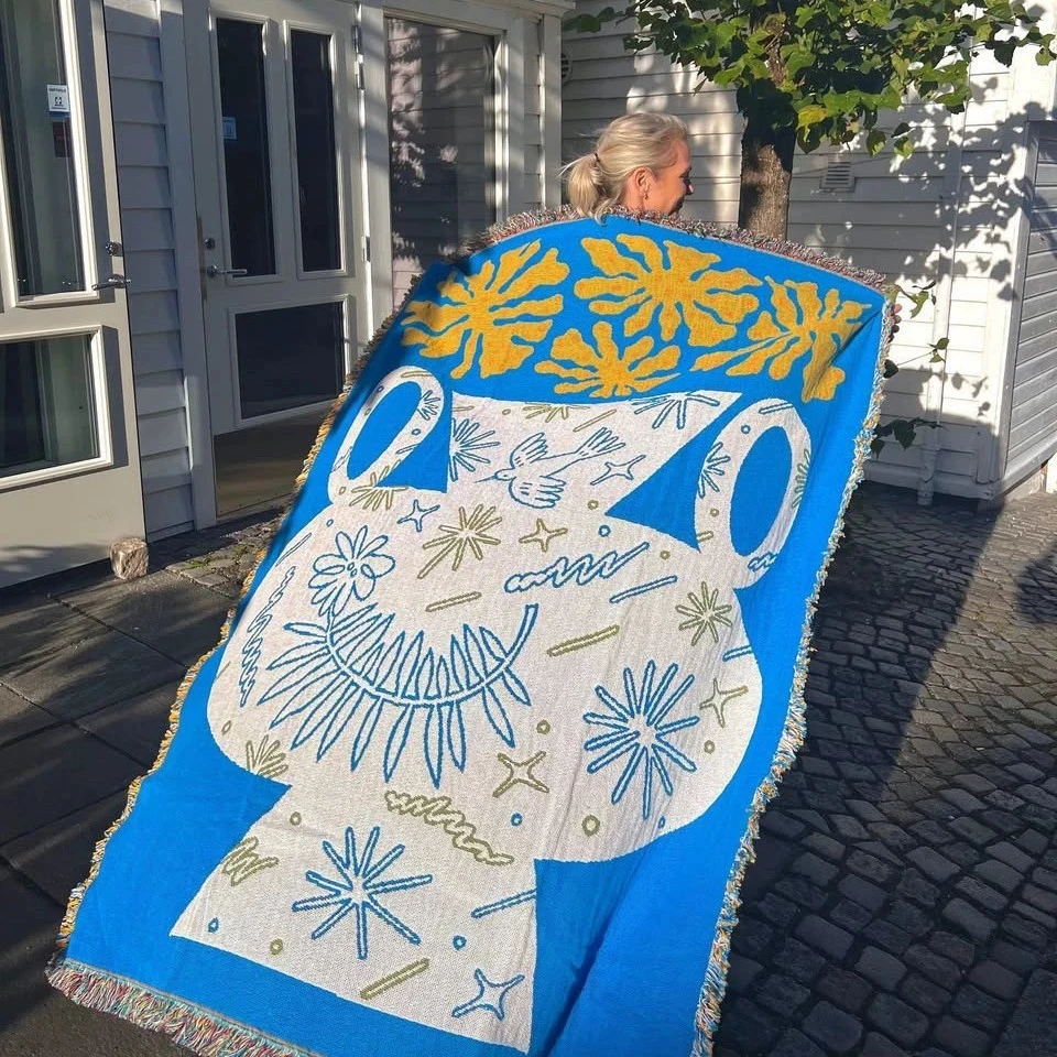 

Korean Trend Sofa Blanket Bedspread Outdoor Mat Camping Picnic Blanket Cover Carpet For Home Decoration Tapestry Living Room