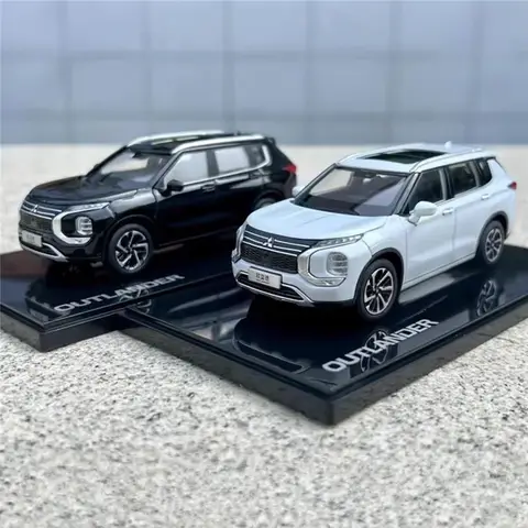 1/43 Mitsubishis Outlander SUV Legeringsbilmodell Gjuten Metall Terrängfordon Bilmodell Simulering Miniatyrskala Barnleksak Present 12 best sales Pajero-leksak - №2