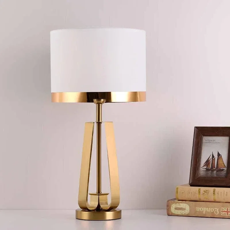 Postmodern Table Light European Hotel  Living Room Room Bedroom Study Table Lamp Modern Model Room Decoration Cloth Desk Lamp