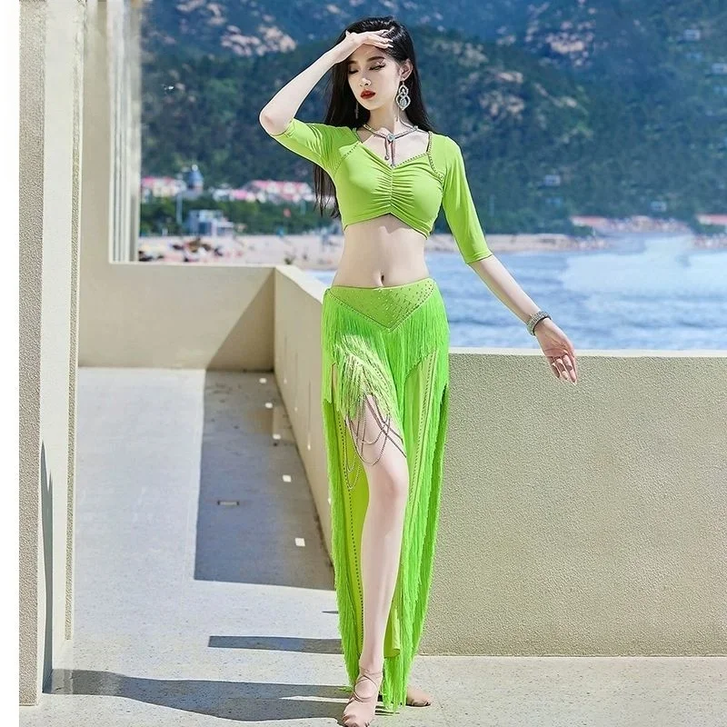 Frauen Sexy V-ausschnitt Bauchtanz Kostüm Set Wettbewerb Orientalischen Tanz Outfit Gruppe Trommel Tanz Fransen Hüfte Rock 2 stücke Top Rock