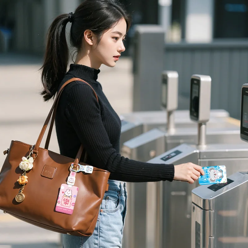 حامل بطاقة كابيبارا اللطيف معرف المدرسة/الناقل حامي بطاقة الحرم الجامعي المتين للطلاب الصغار حافظة بطاقات البيك اب لرياض الأطفال