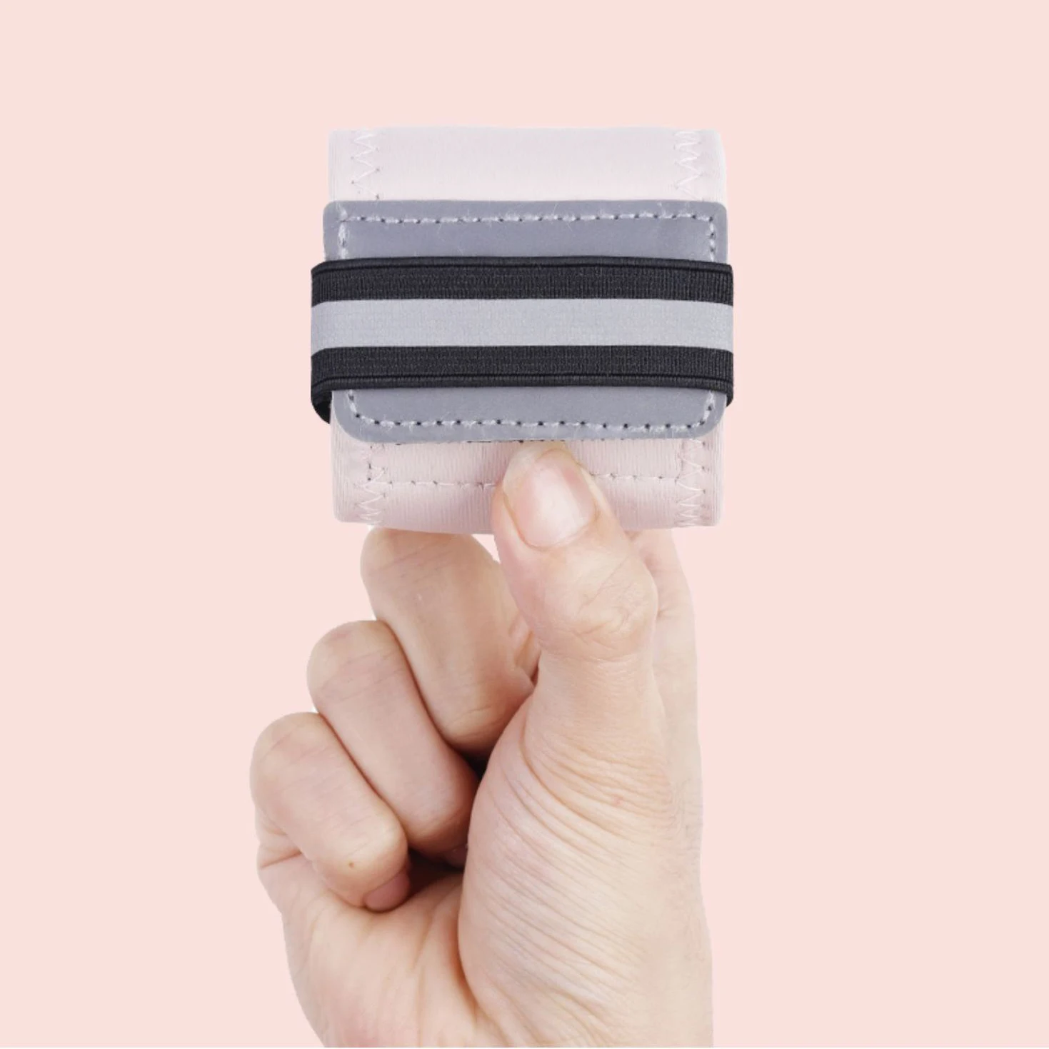 Рисунок 3 - Поясная сумка для бега с бутылкой воды