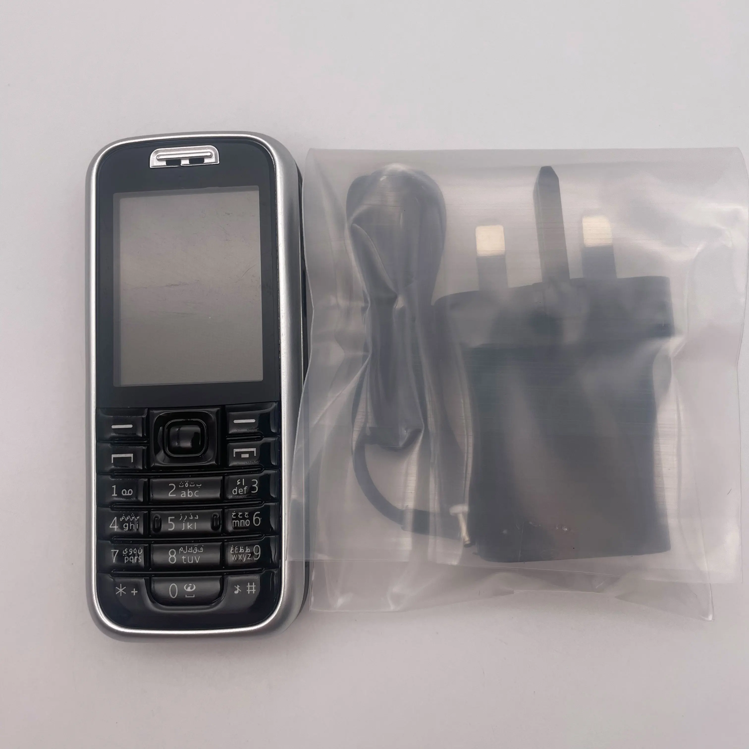 هاتف محمول أصلي غير مقفول 6233 GSM 900/1800 2G/3G لوحة مفاتيح عربية روسية مصنوعة في فنلندا